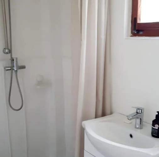 Talblick 1 - Ihr Zuhause : Mitten Im Idyllischen Tal Bad Bibra